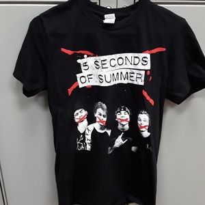 5 seconds of summer concert T